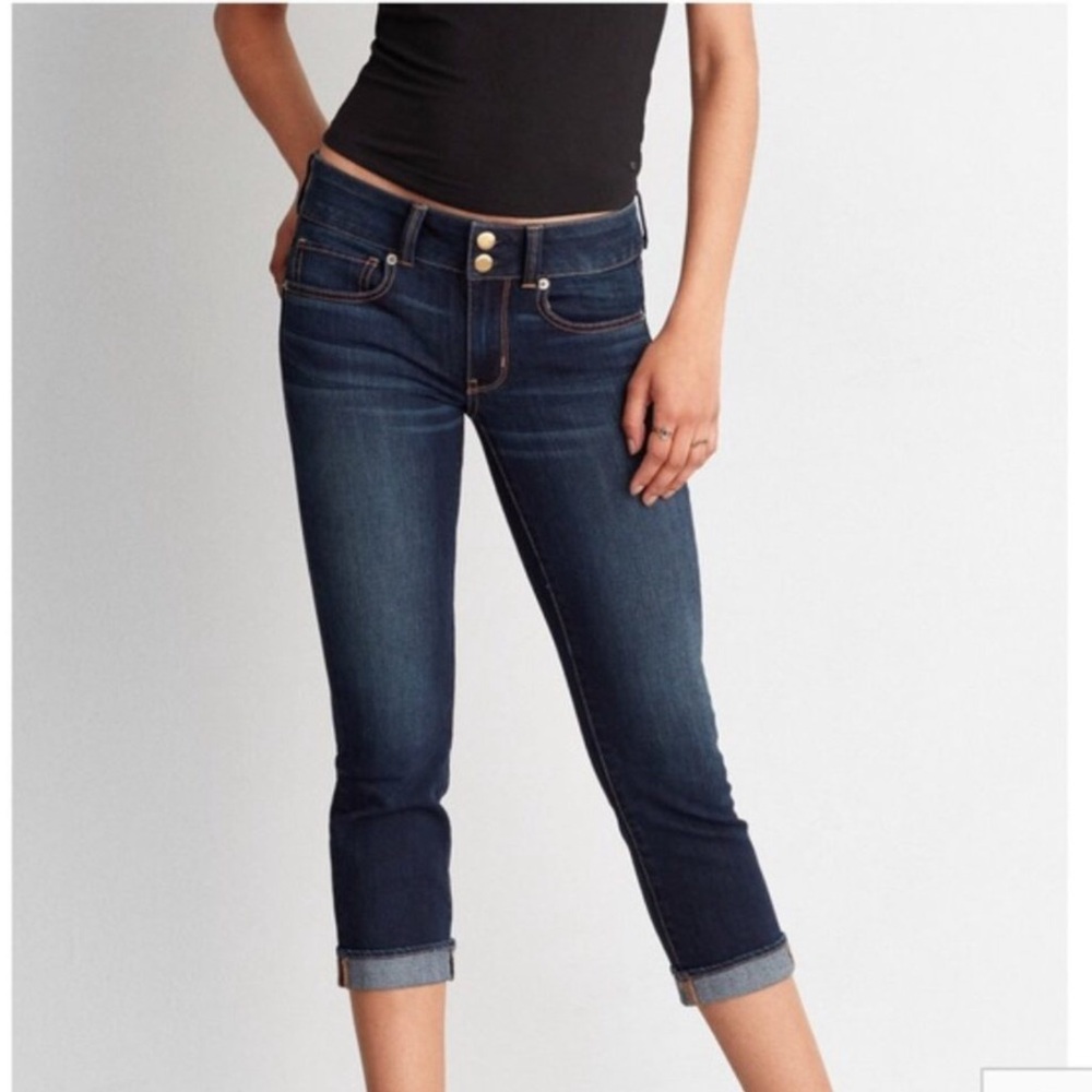 American Eagle Outfitters Artist Cropped Dark Wash Jeans. EUC Size 4. - Picture 1 of 10